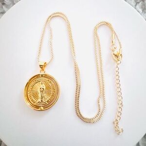Beautiful New 18K Gold Plated Virgin Mary necklace.